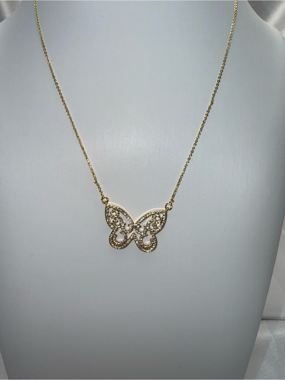 17 to 19 Inch Adjustable 18K Gold Dipped AAA CZ Butterfly Pendant Necklace